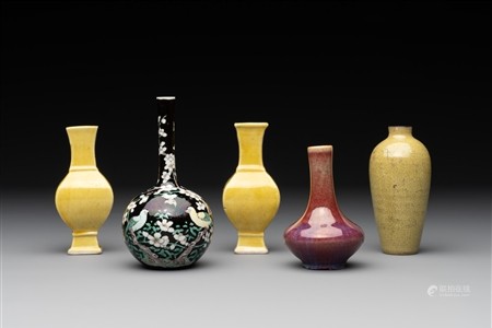 Five various Chinese monochrome miniature vases, 19th C.