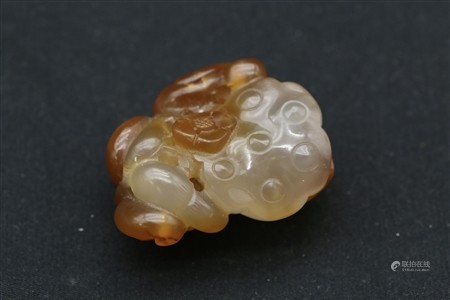 清·玛瑙巧色雕福至心灵挂件
