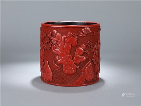 剔紅羅漢紋筆筒