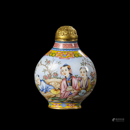 Chinese Qing Dynasty Qianlong period enamel painted snuff bottle with story patterns
