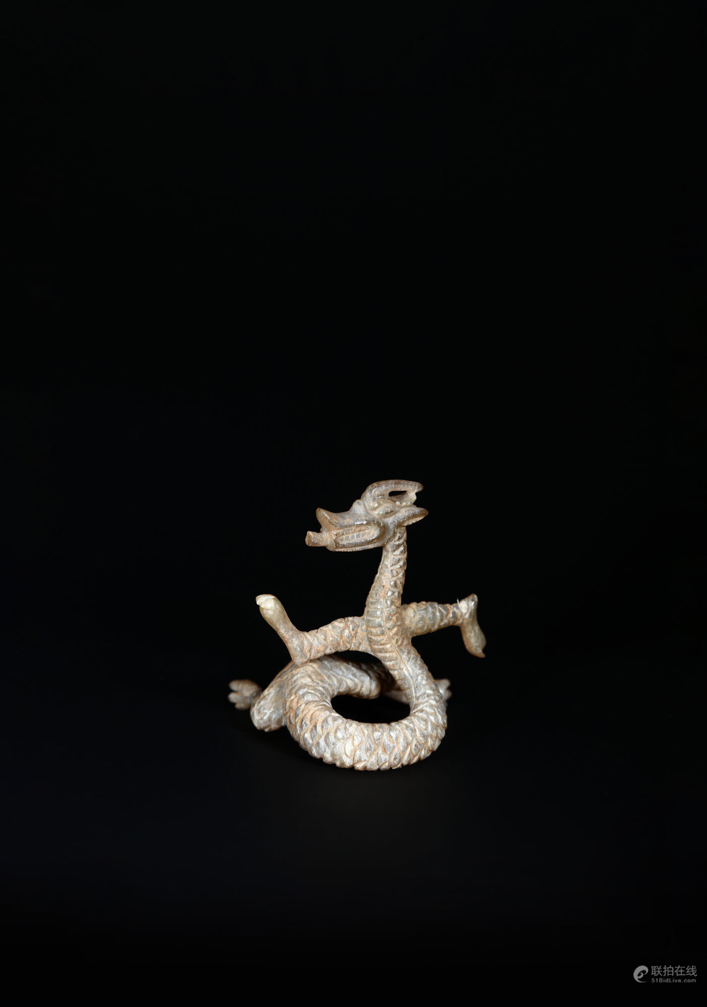 明代 玉立龙