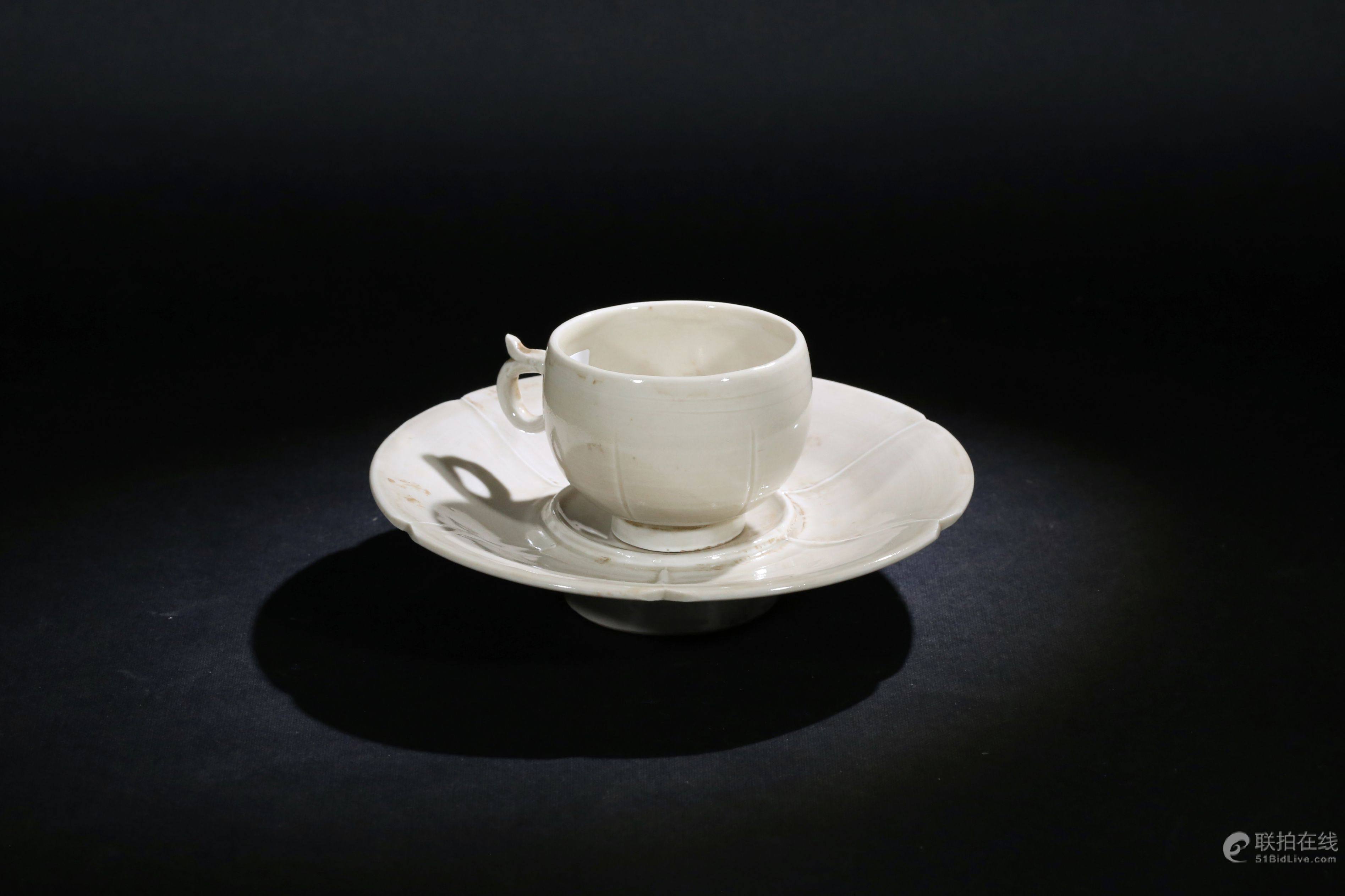白釉定窑茶盞一套
