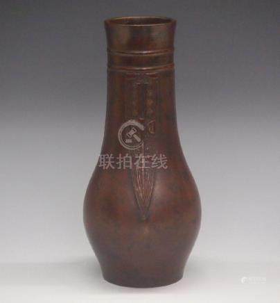 Chinese Qing Dynasty Bronze vase