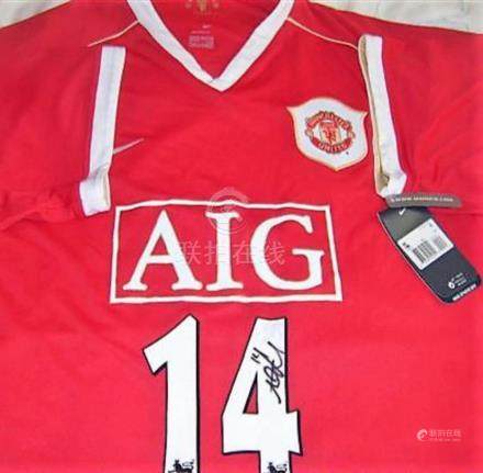 Lot 448 - Signed Alan Smith Manchester United Shirt direct f