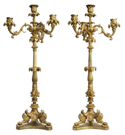 Pair of French candelabras on gilt bronze with floral motifs. -  - Pair of French [...]