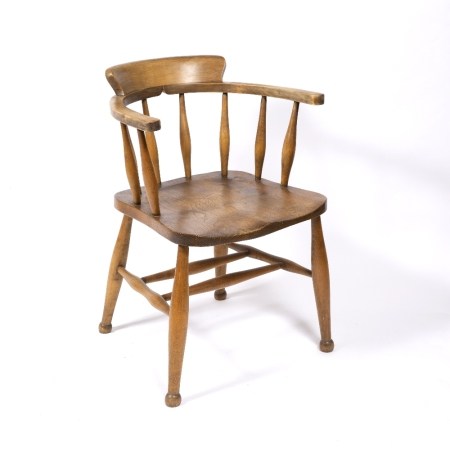 Elm elbow chair with horse-shoe back and rails, 56cm wide x 51cm deep x 73.5cm high