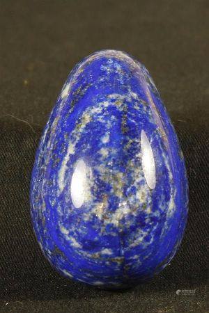 OEuf en lapis-lazuli d'Afhanistan.85,9g.   H :5,4cm