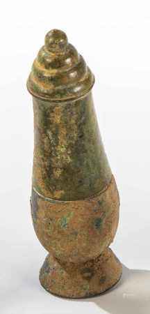 Ointment jar. Korea / Thailand, probably 16th century. Baluster-shaped with a profiledlid. Metal.