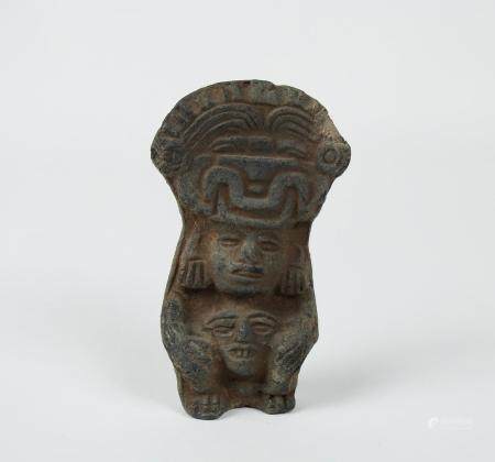 Amulette de grande taille représentant le dieu Bes
Terre cuite 5,3 cm
Egypte antique Basse Epoq