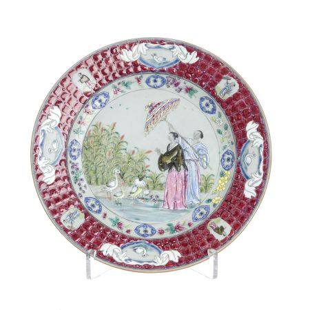 Chinese Export porcelain plate, Dame au Parasol, Q