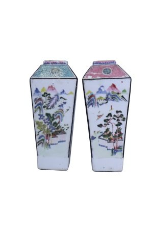 粉彩四方瓶一对
