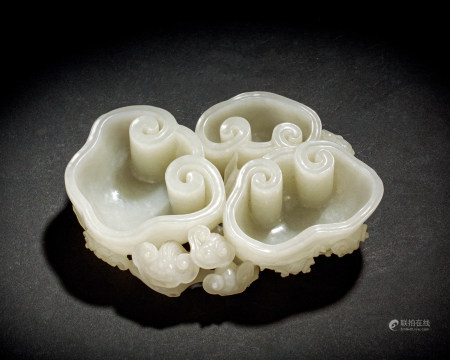 清代 玉雕靈芝如意筆洗