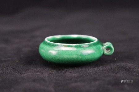 鱼子绿釉小雀杯