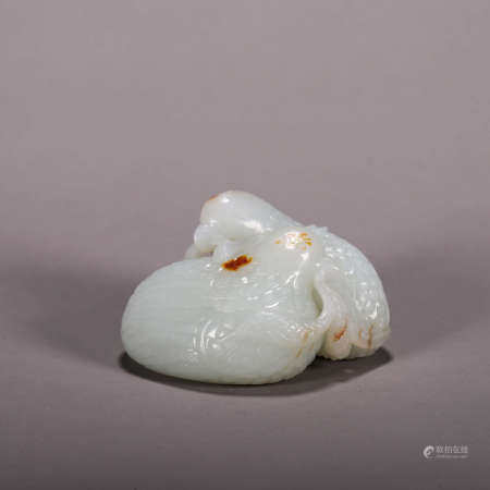 A Hetian jade quail ornament