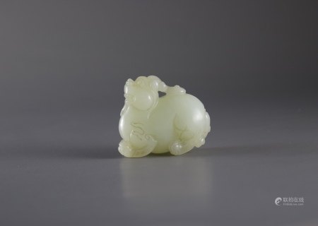 A Jade Qilin Pendant, Qing Dynasty or later清或更晚 玉麒麟珮