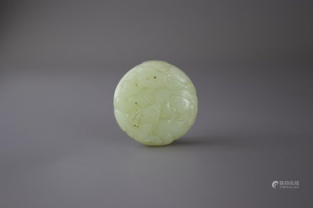 A Jade 'Three Rams' Roundel, Qing Dynasty or later清或以后 三羊开泰玉珮
