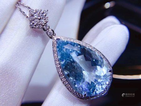 天然宝石海蓝宝18k金钻石吊坠