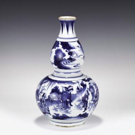 QING BLUE & WHITE GOURD BOTTLE
