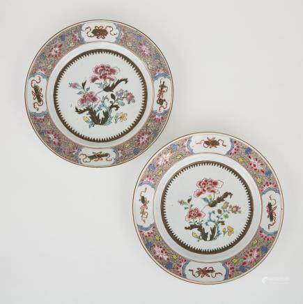 A Pair of Famille Rose Export Plates, 18th Century, diameter 8.9" — 22.5 cm. (2 Pieces)