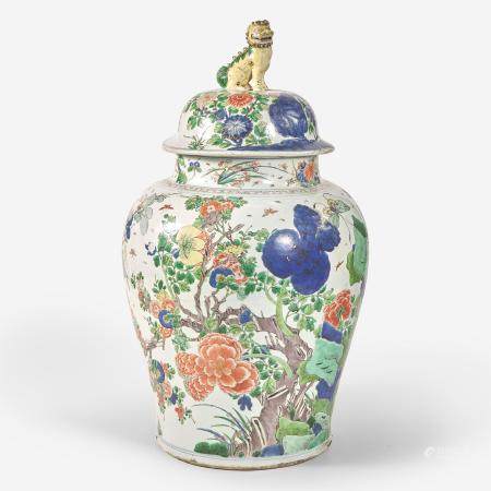 A very large Chinese famille verte decorated jar and cover 洋彩大盖罐 Kangxi period 清康熙