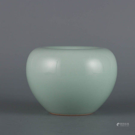 "KANGXI OF THE QING DYNASTY" MARK - DOUQING GLAZED APPLE STATUE