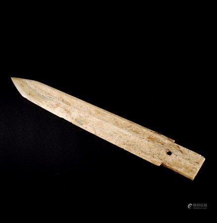 玉戈  AN ARCHAIC JADE CEREMONIAL BLADE, GE