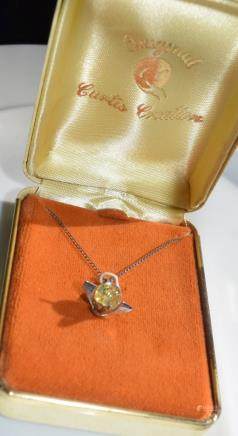 VINTAGE NECKLACE WITH ORIGIONAL BOX