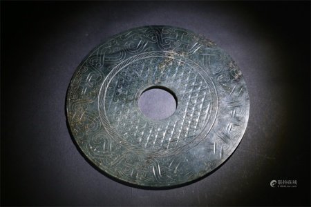 和田碧玉獸面紋大璧