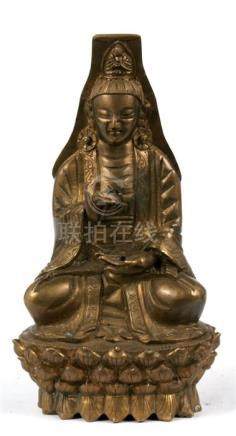  A Chinese bronze figure of Guanyin, 15cms (6ins) high.