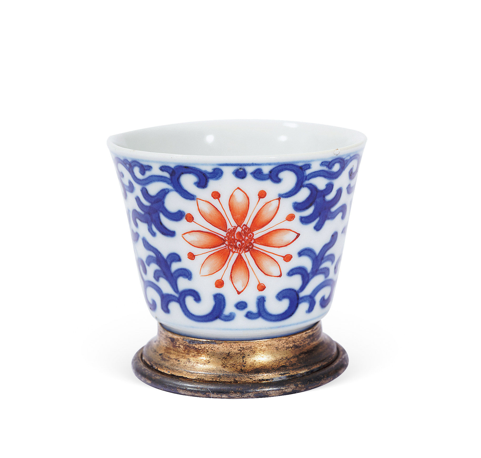 清中期 青花矾红花卉纹杯