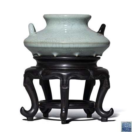清乾隆 仿汝釉鱼篓尊